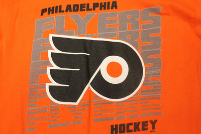 NHL Philadelphia Flyers Men's Majestic Tee - Medium