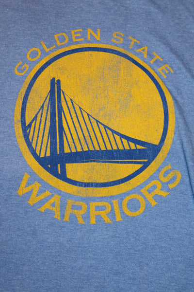 NBA Golden State Warriors Men's Distressed Tee - Large