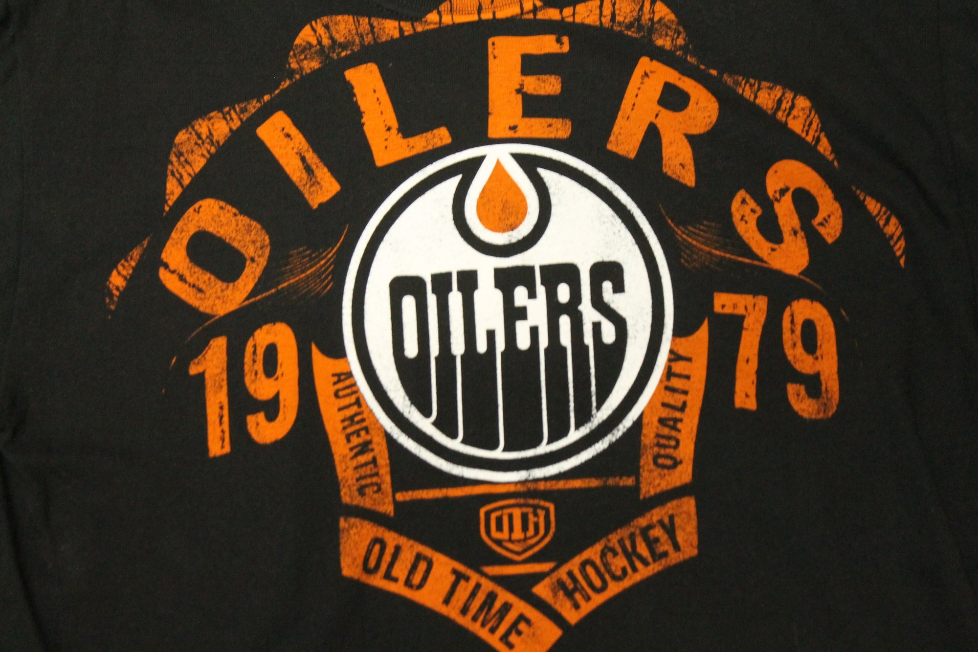 NHL Edmonton Oilers Men's Old Time Hockey Black Tee - Medium