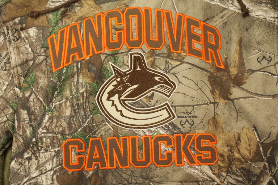 NHL Vancouver Canucks Men's Parot Realtree Fleece OTH Camo Hoodie