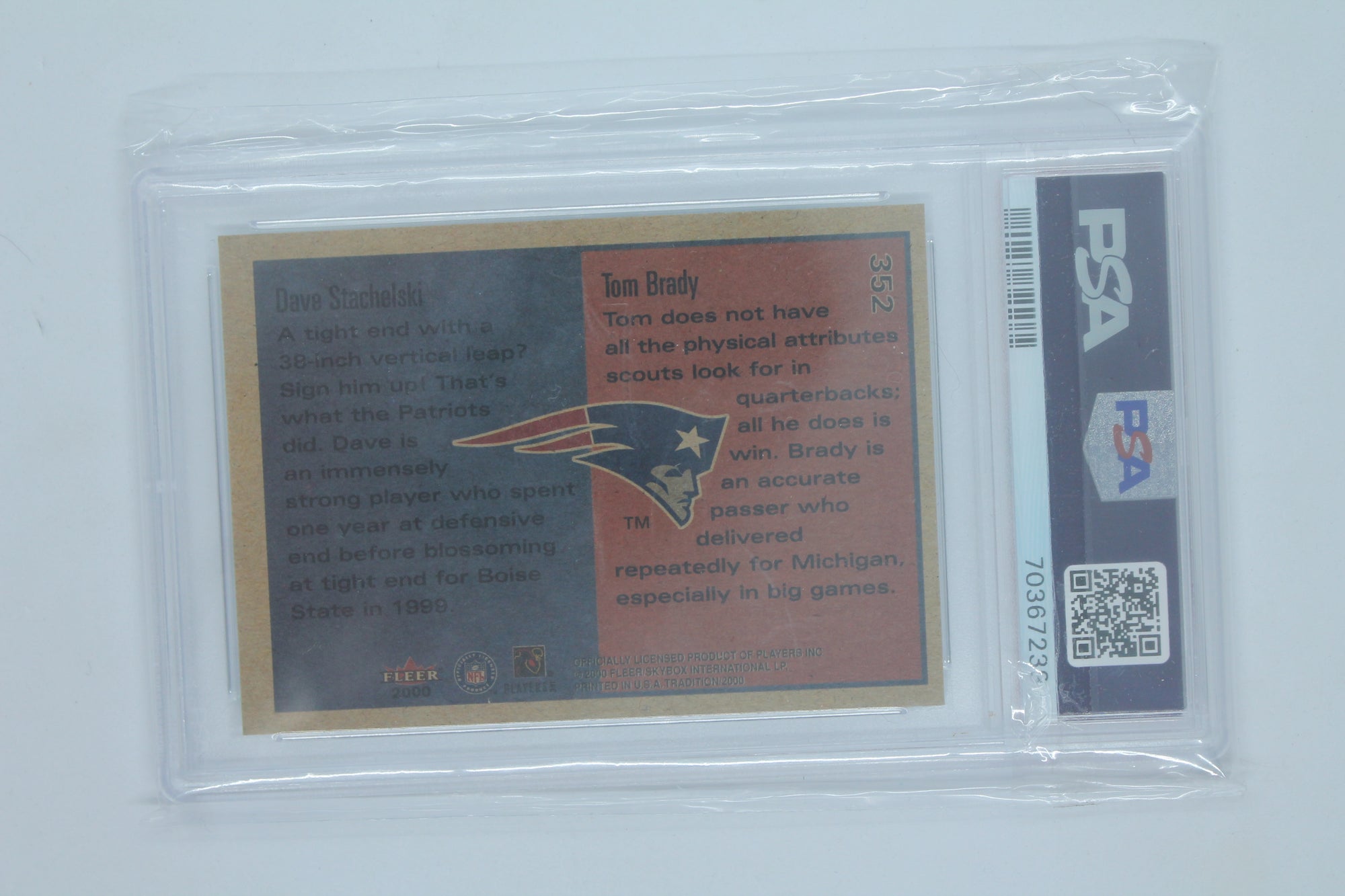 Tom Brady 2000 Fleer Tradition Rookie Card -  [PSA 7]