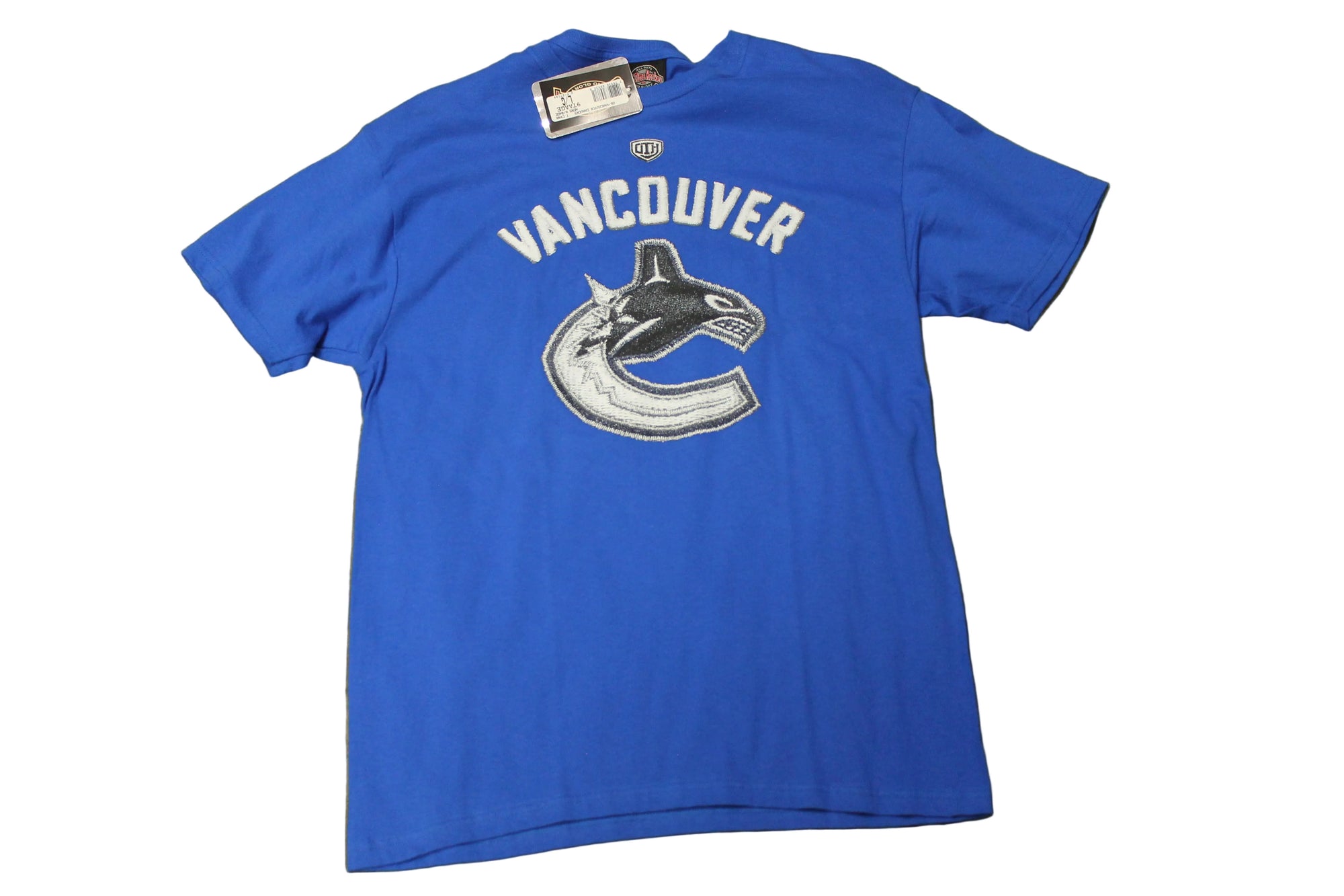 NHL Vancouver Canucks Men's Old Time Hockey Mirage Tee