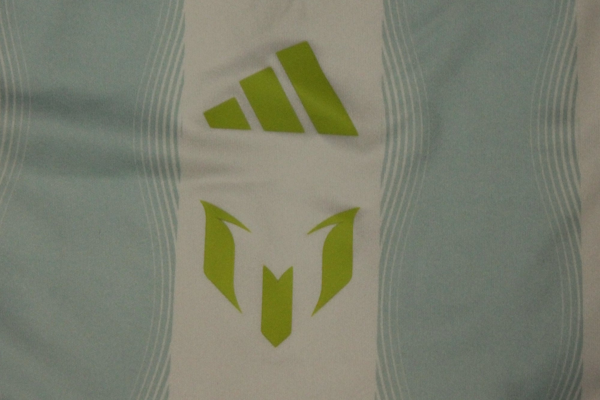 Lionel Messi - adidas - Youth (Junior) Leonel Messi Graphic Training Jersey (White)
