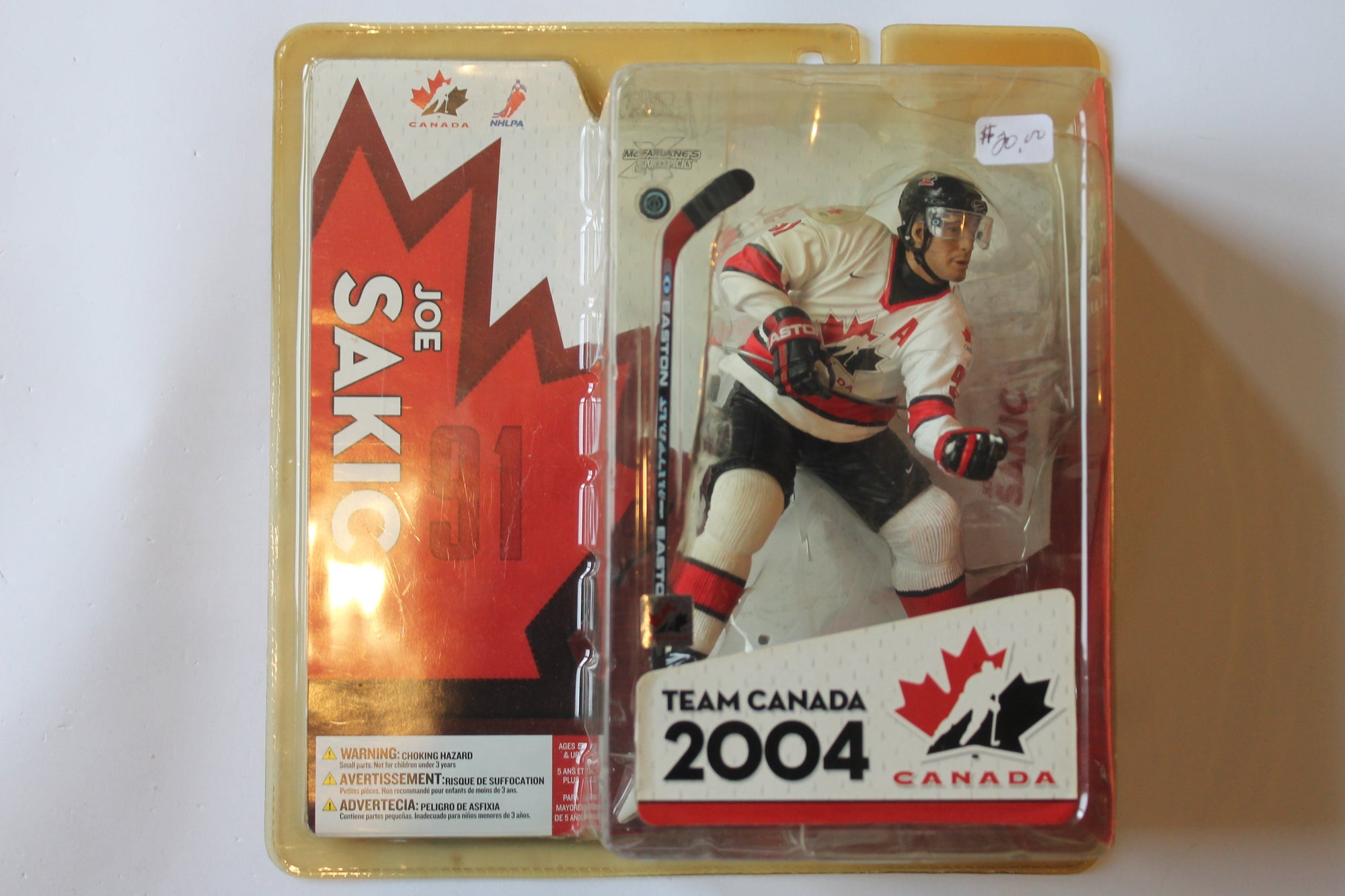 McFarlane Team Canada 2004 Joe Sakic 6" Action Figure 2005 - Yellowed Clamshell