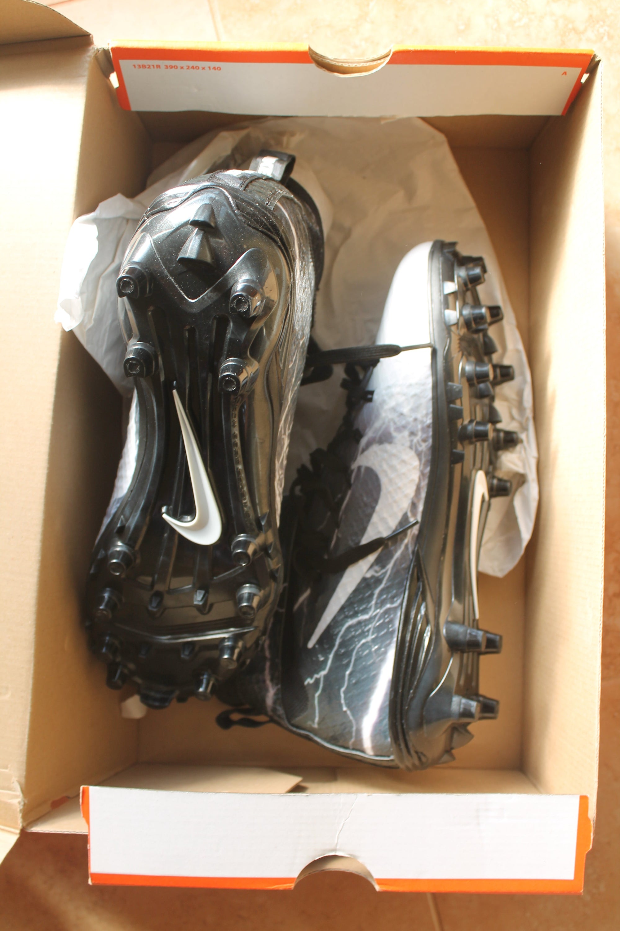 Football cleats hot sale size 10.5