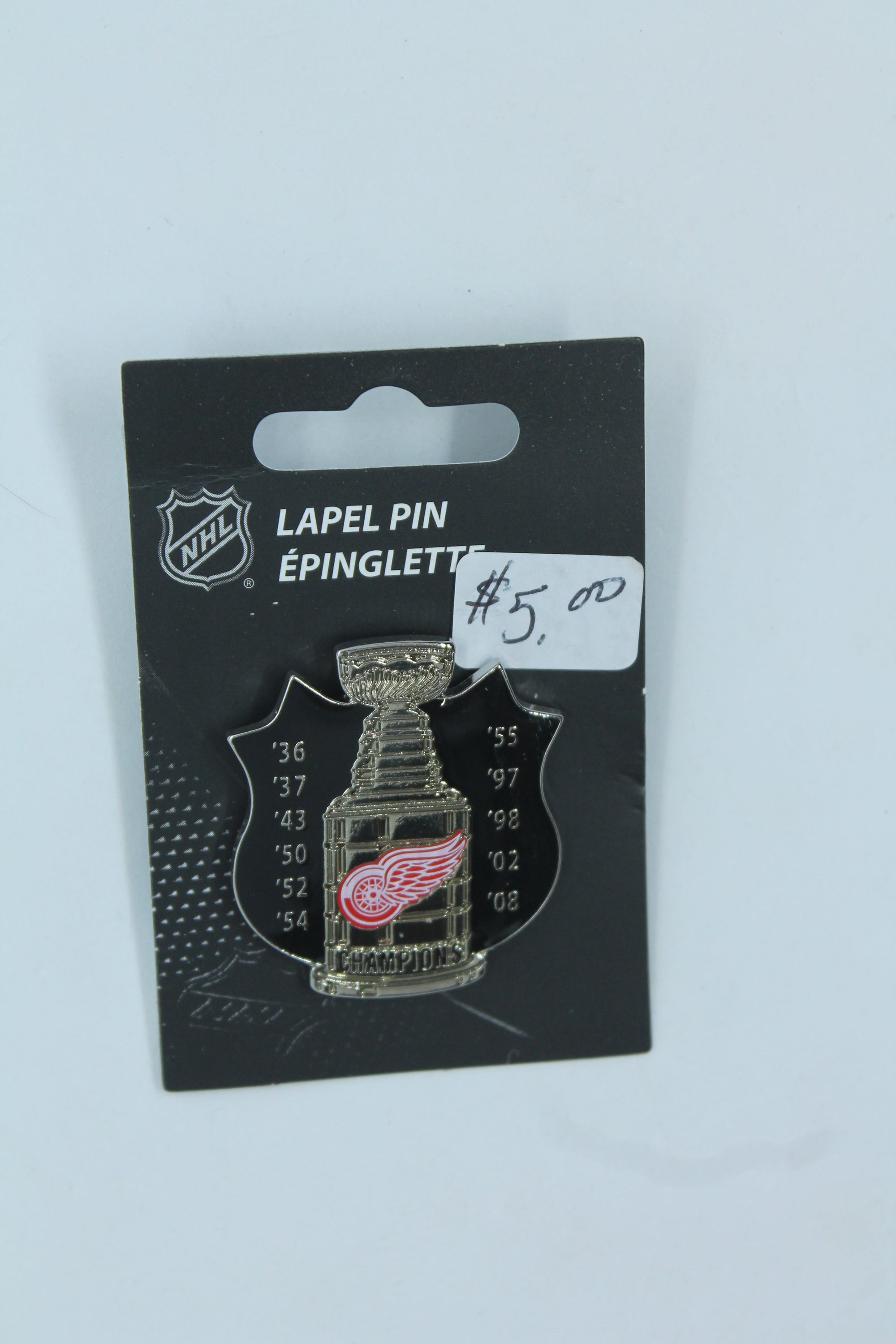 NHL Detroit Red Wings Stanley Cup Collector Pin