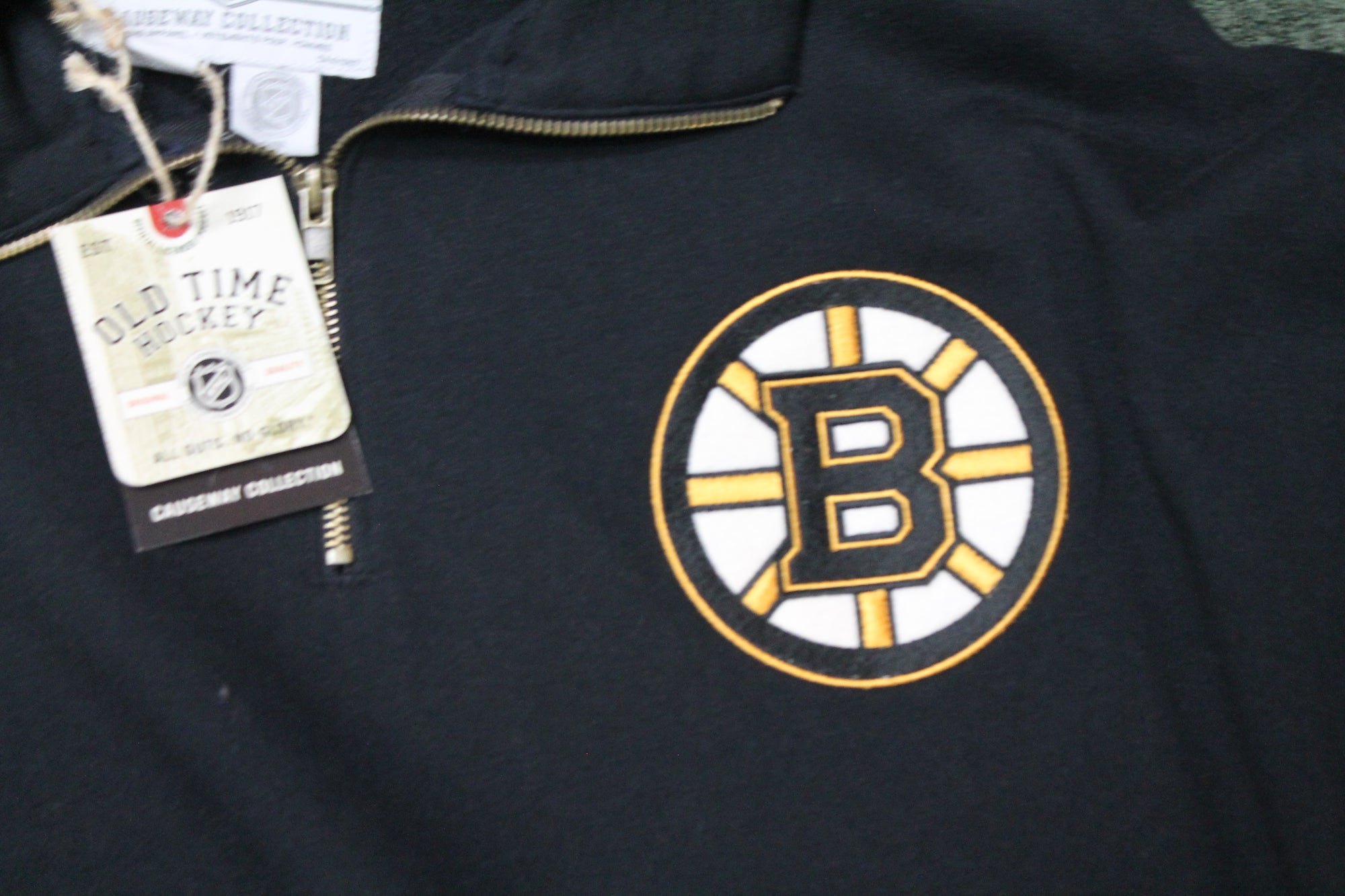 NHL Boston Bruins Men's Old Time Hockey Long Sleeve 1/4 Zip - XXLarge