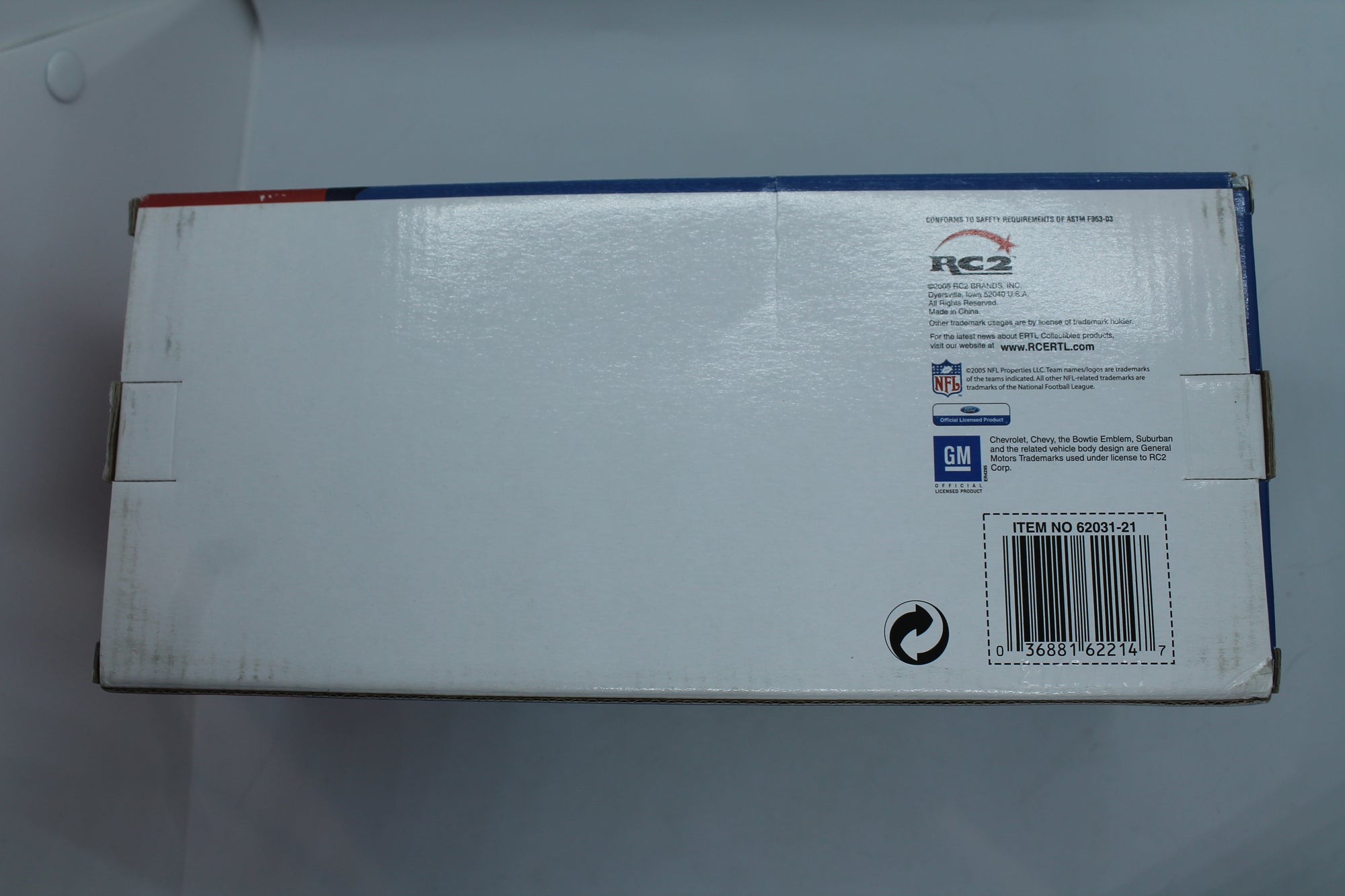 NFL New York Giants 1:25 Scale '1950 Olds Rocket 88 Diecast - Ertl Collectibles