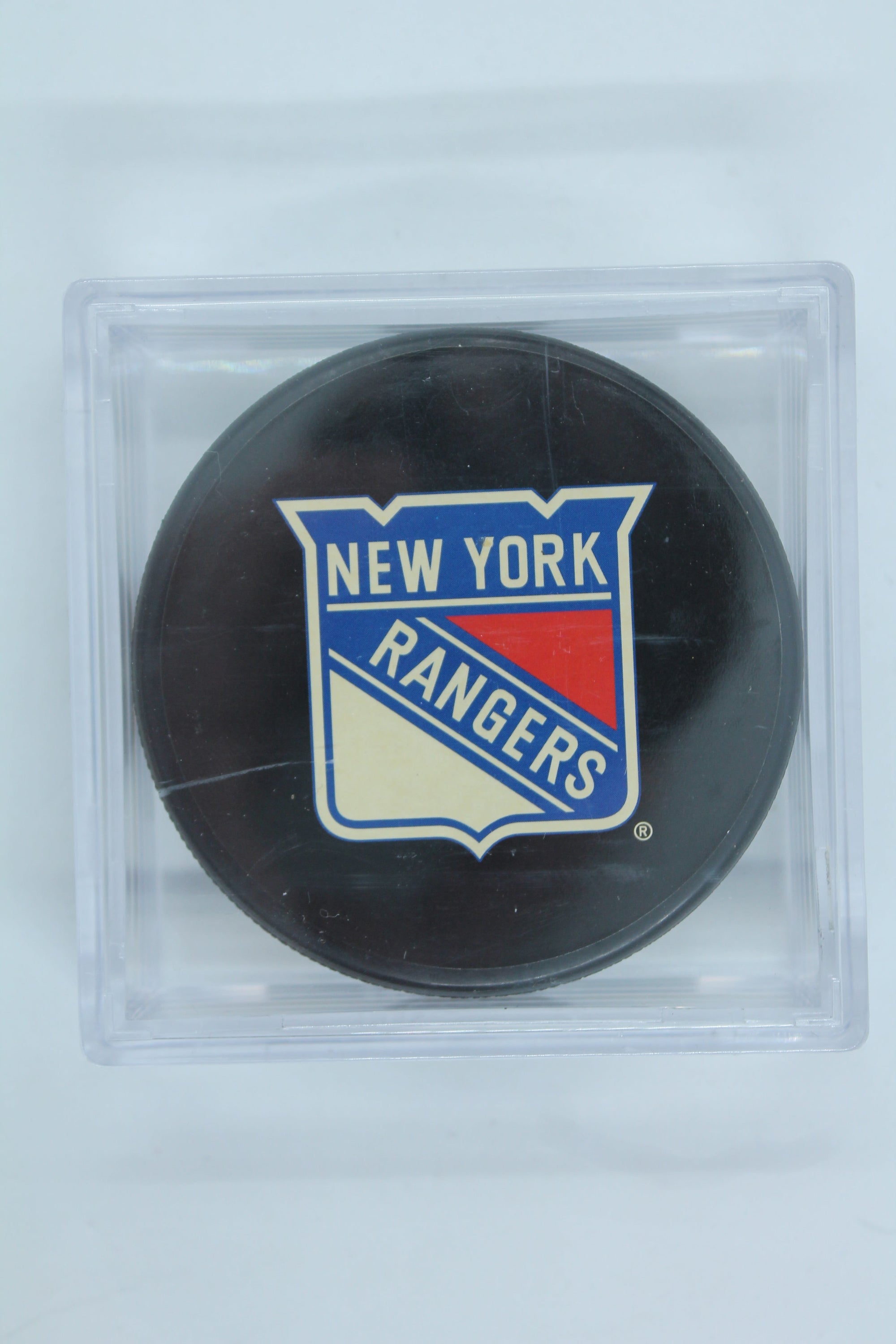 New York Rangers Puck  2008-2009 in Case