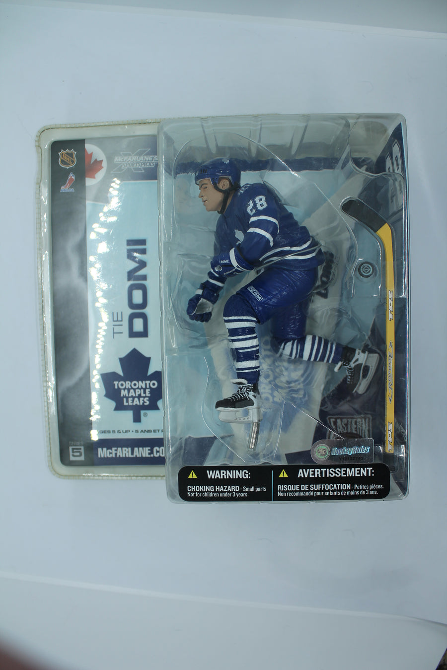 TIE DOMI MCFARLANE - NHL SERIES 5 - TORONTO MAPLE LEAFS - BLUE JERSEY VARIANT