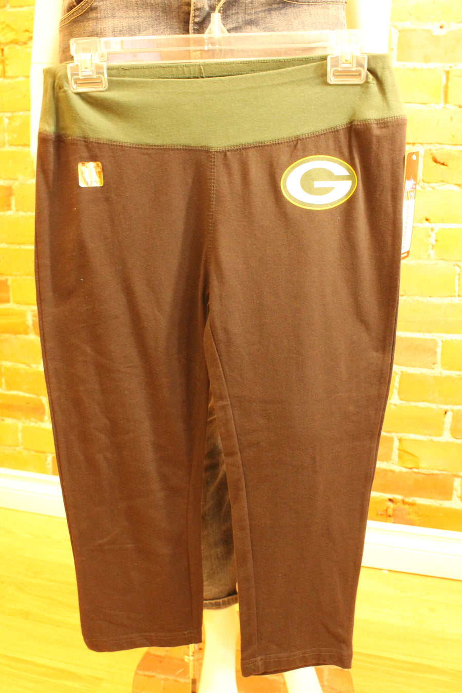 NFL Green Bay Packers Womens Capri Yoga Pant- online only