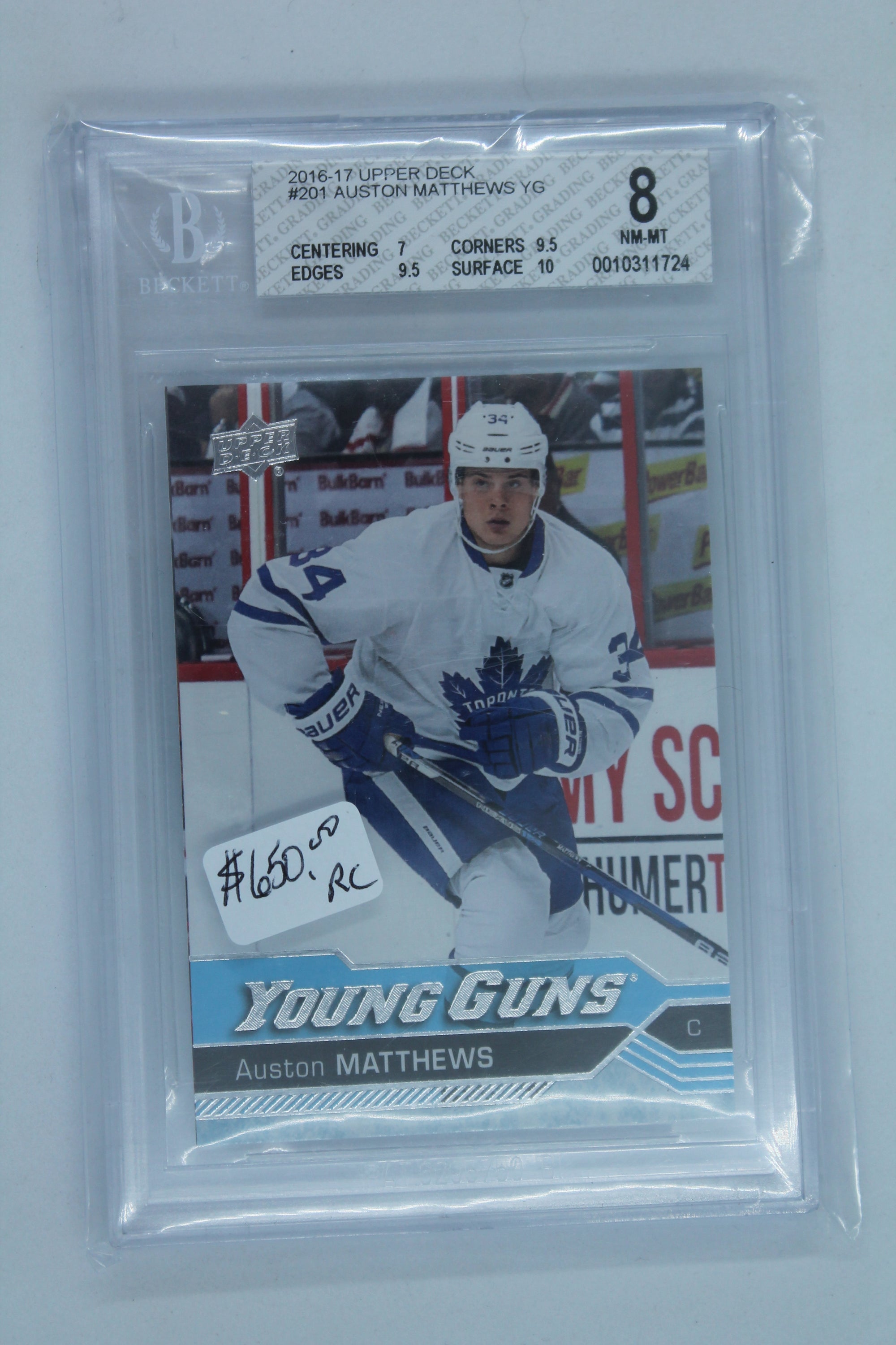 Auston Matthews 2016-17 Upper Deck Young Guns Rookie Card Beckett NM-MT 8