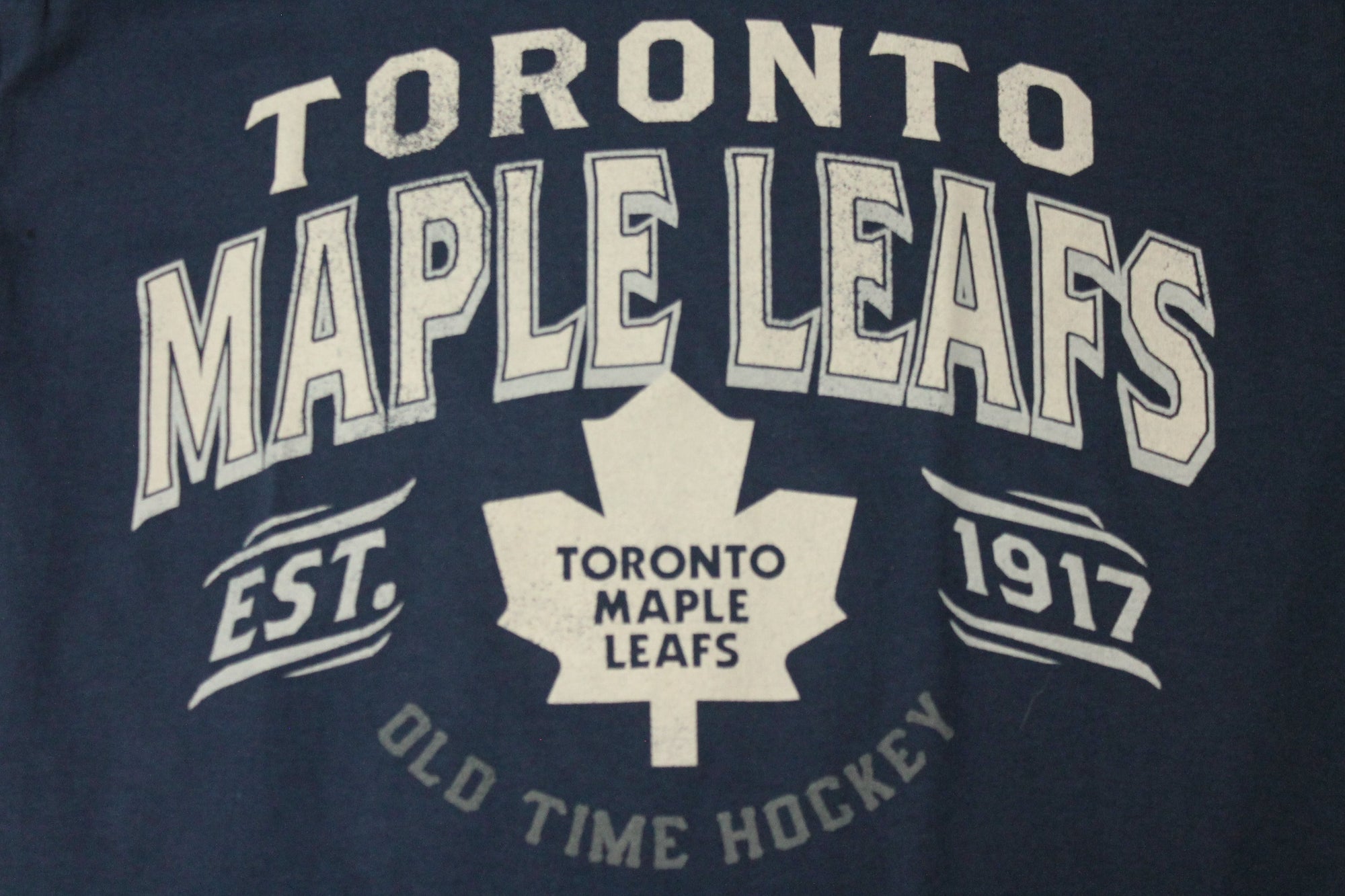 NHL Toronto Maple Leafs Old Time Hockey Men's Cabot Tee - Medium