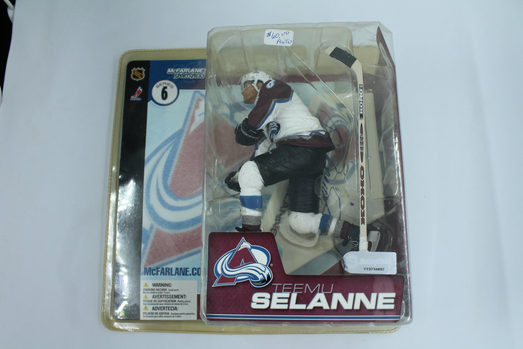 Autographed McFarlane Teemu Selanne Series 6 - Colorado Avalanche 6" Action Figure