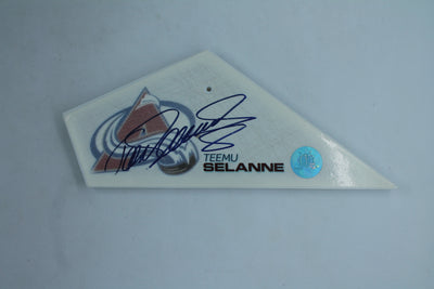 Autographed McFarlane Teemu Selanne Series 6 - Colorado Avalanche 6" Action Figure