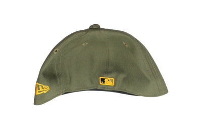 MLB Toronto Blue Jays New Era 59Fifty Size 7 1/4 Fitted Hat (Low Profile & Curved Visor)