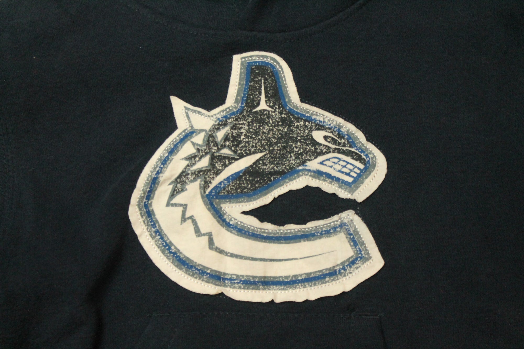 NHL Vancover Canucks KID'S CCM Team Classics Hoodie