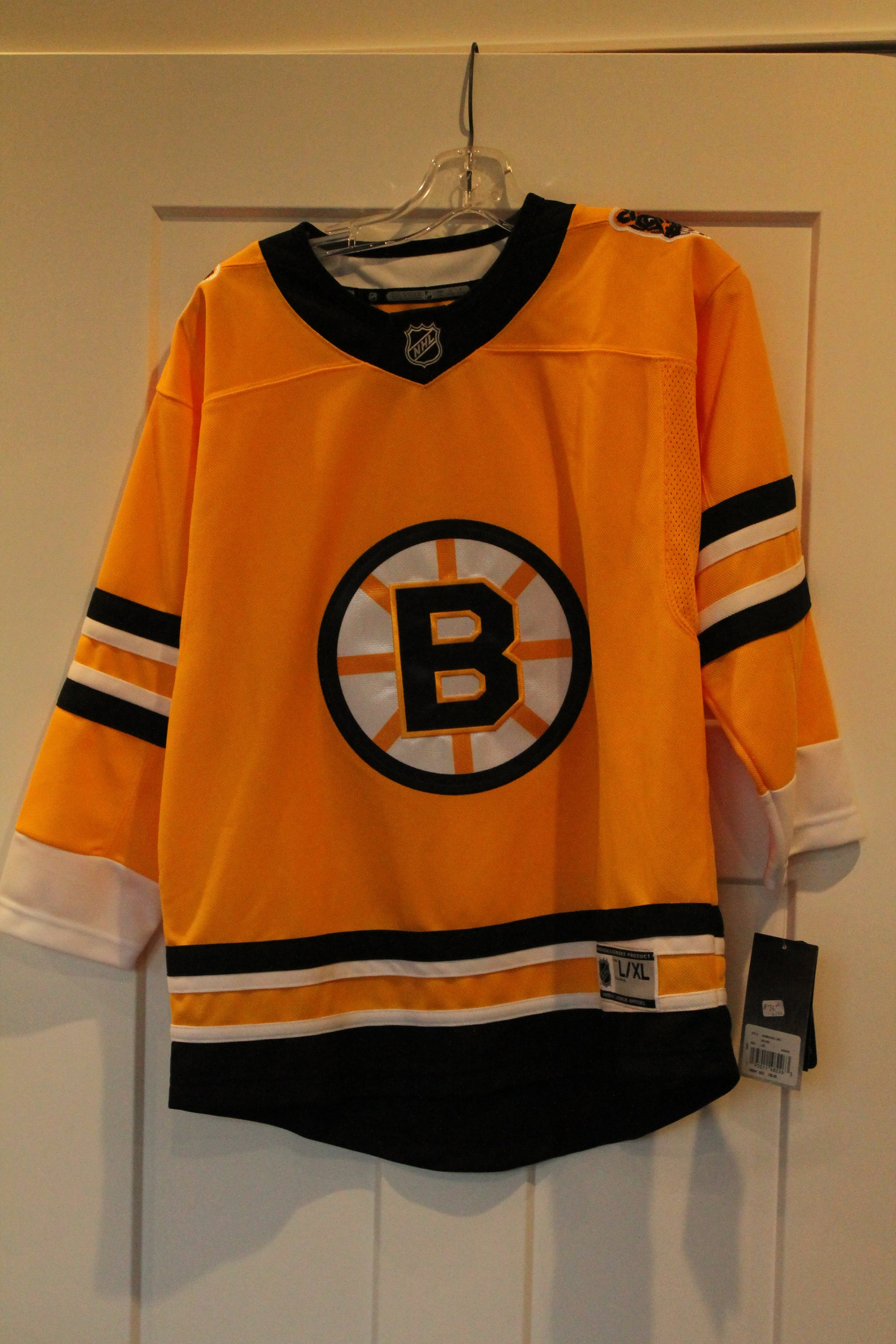 Boston bruins youth hockey jersey hotsell