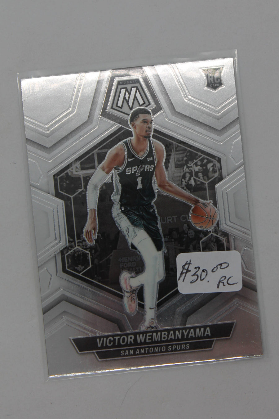Victor Wembanyama 2023-24 Panini Mosaic Rookie Card