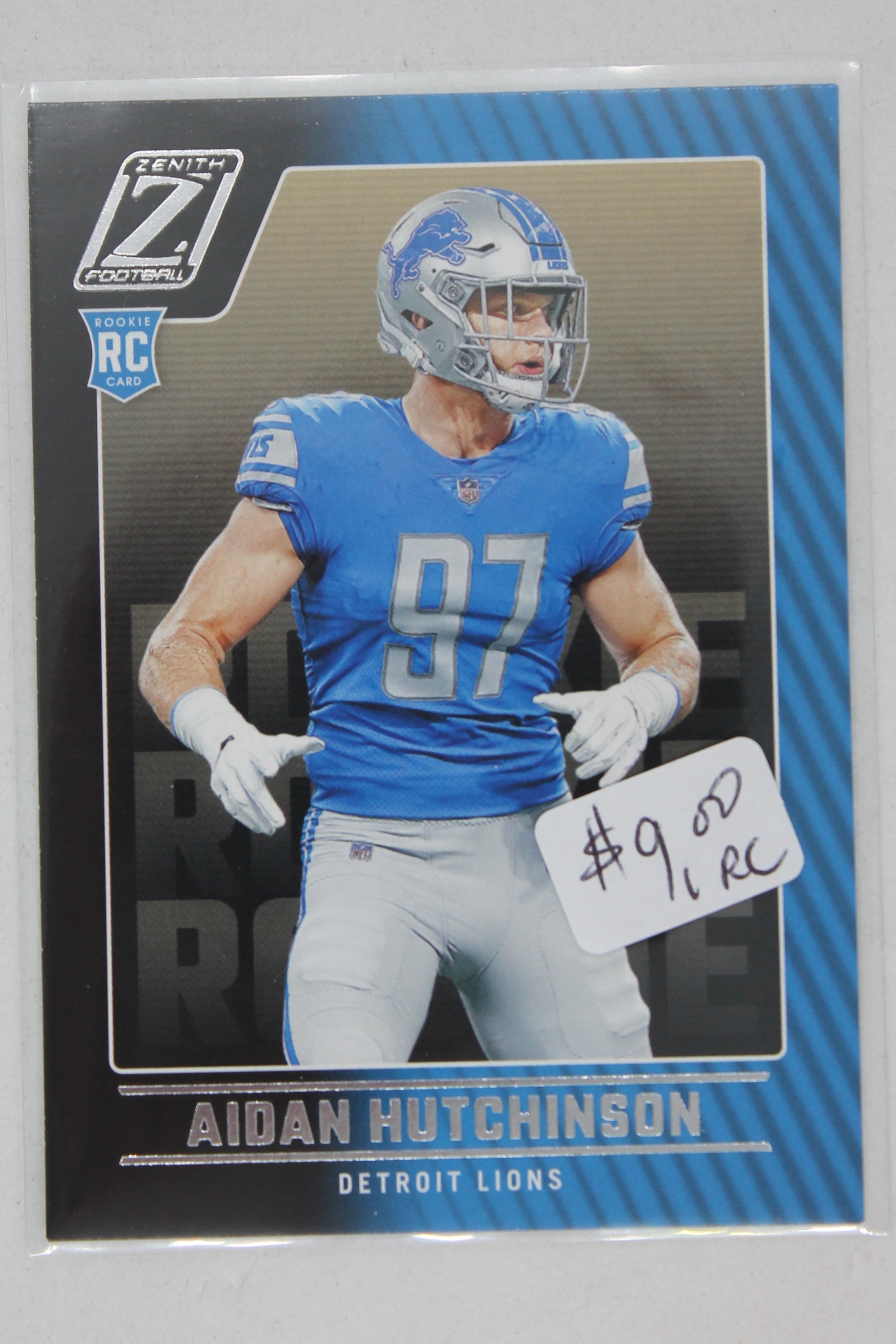 Aidan Hutchinson 2022 Panini Zenith Rookies -  Rookie Card