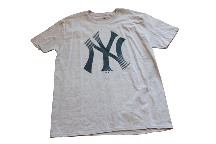 MLB New York Yankees Men's Tee - Majestic - Large Logo - Grey