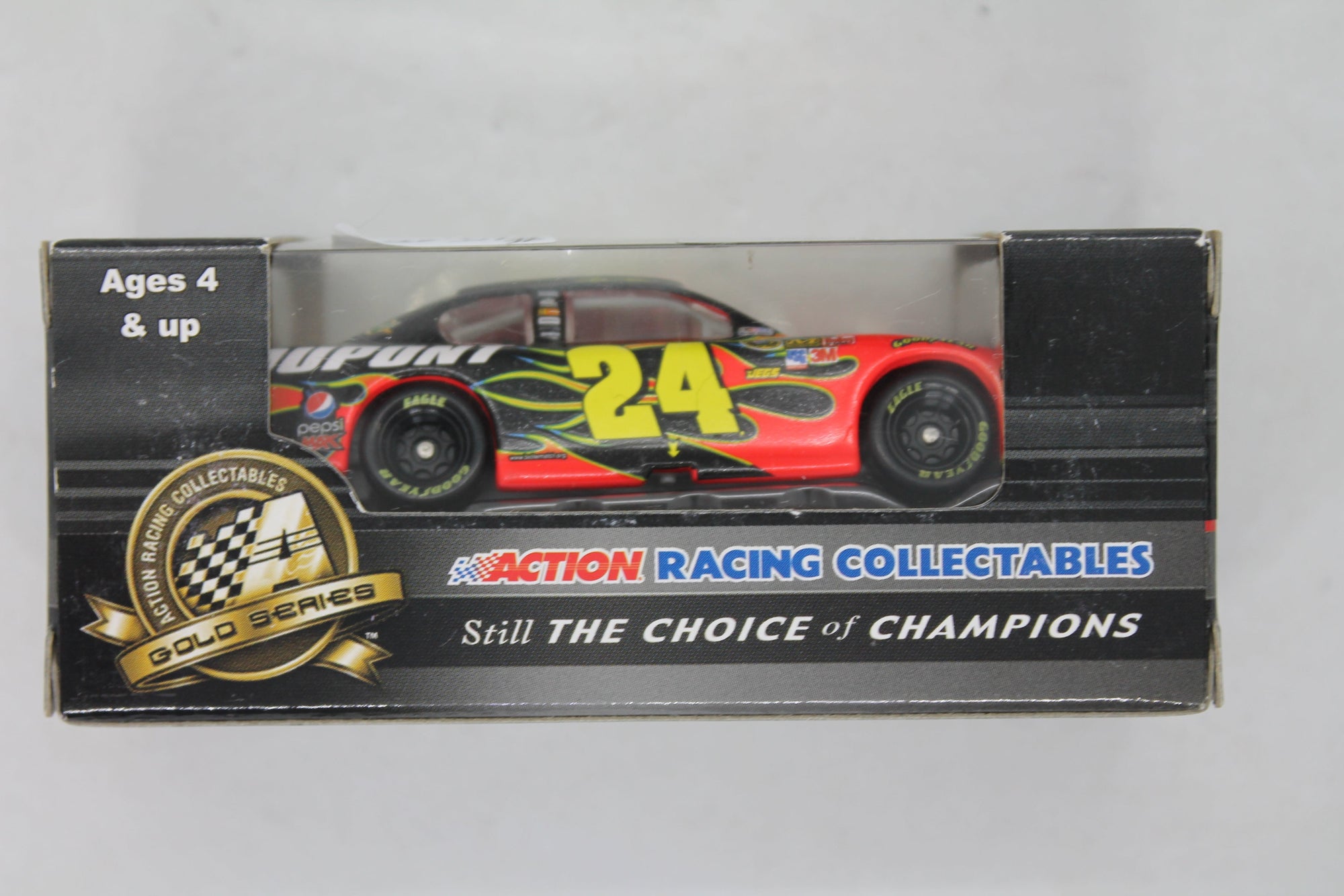 2011 Jeff Gordon #24 Dupont 1/64 diecast