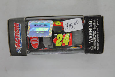 2012 Jeff Gordon #24 Dupont 1/64 diecast