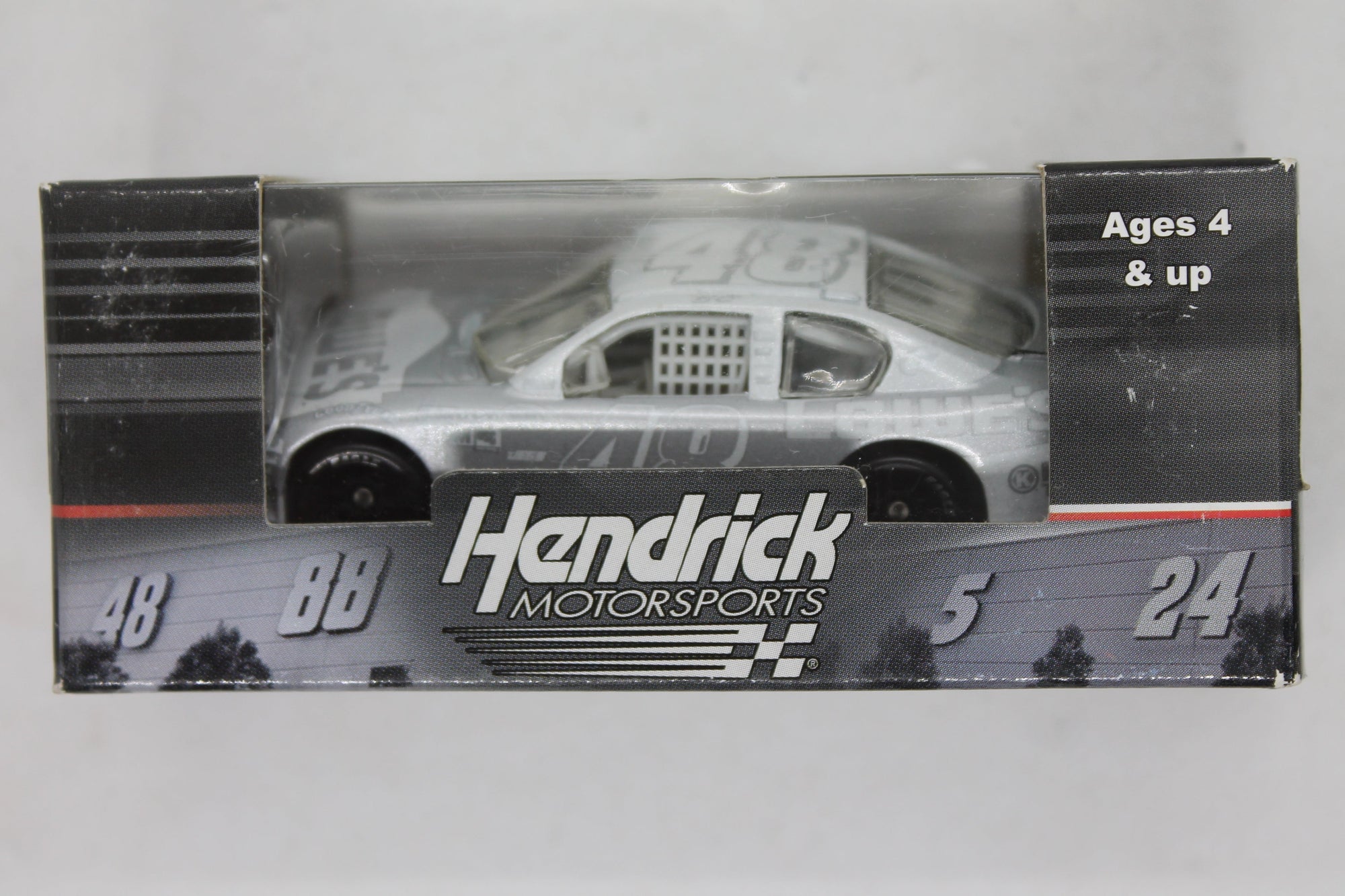 Jimmie Johnson #48 Lowe's Ice 2011 1/64 Diecast