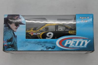 Marcos Ambrose #9 2012 Fusion Stanley 1:64 diecast - Richard Petty Motorsports