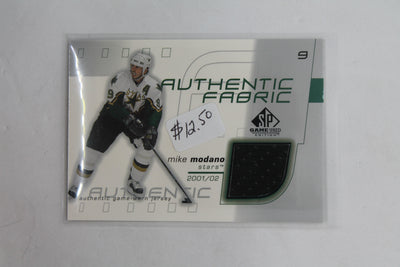 Mike Modano 2001-02 SP Game Used Edition - Authentic Fabric #AF-MM Jersey Card