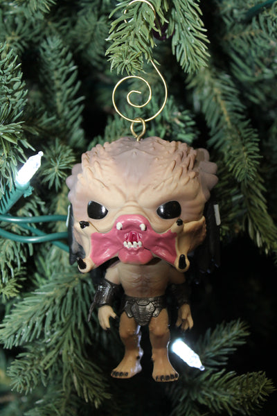 XMAS Funko POP Super Predator #619 The Predator Ornament - Damaged Box