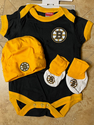 NHL Boston Bruins 4 piece Newborn Set (2 Creepers, booties and cap)