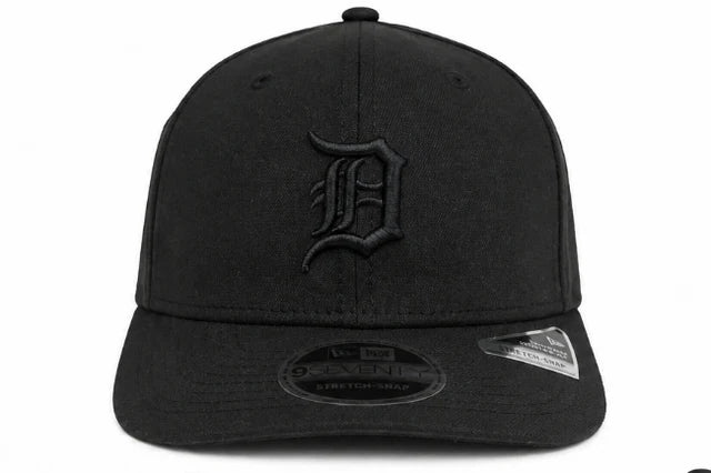 MLB Detroit Tigers New Era 9Seventy Black on Black Stretch-Snap Hat