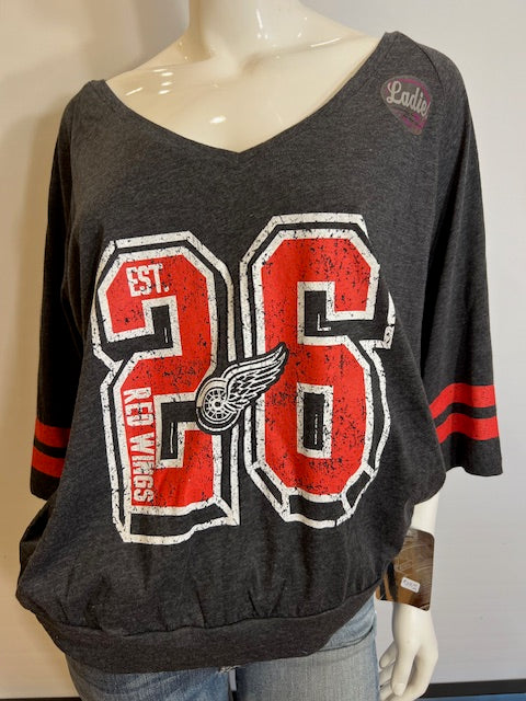 NHL Detroit Red Wings Women's M Slouch Tee (online only)
