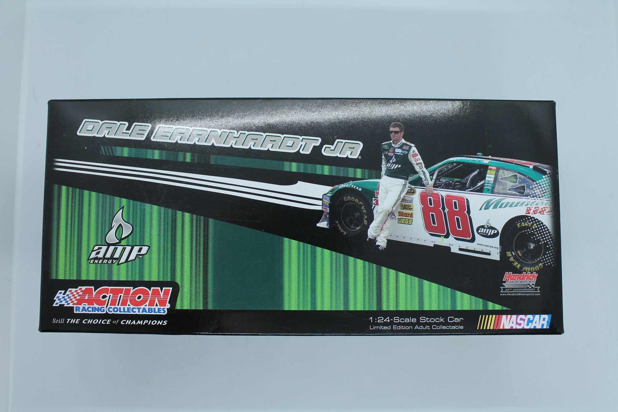 Dale Earnhardt Jr. #88 Amp Energy/National Guard 2009 Impala 1:24 Diecast Car