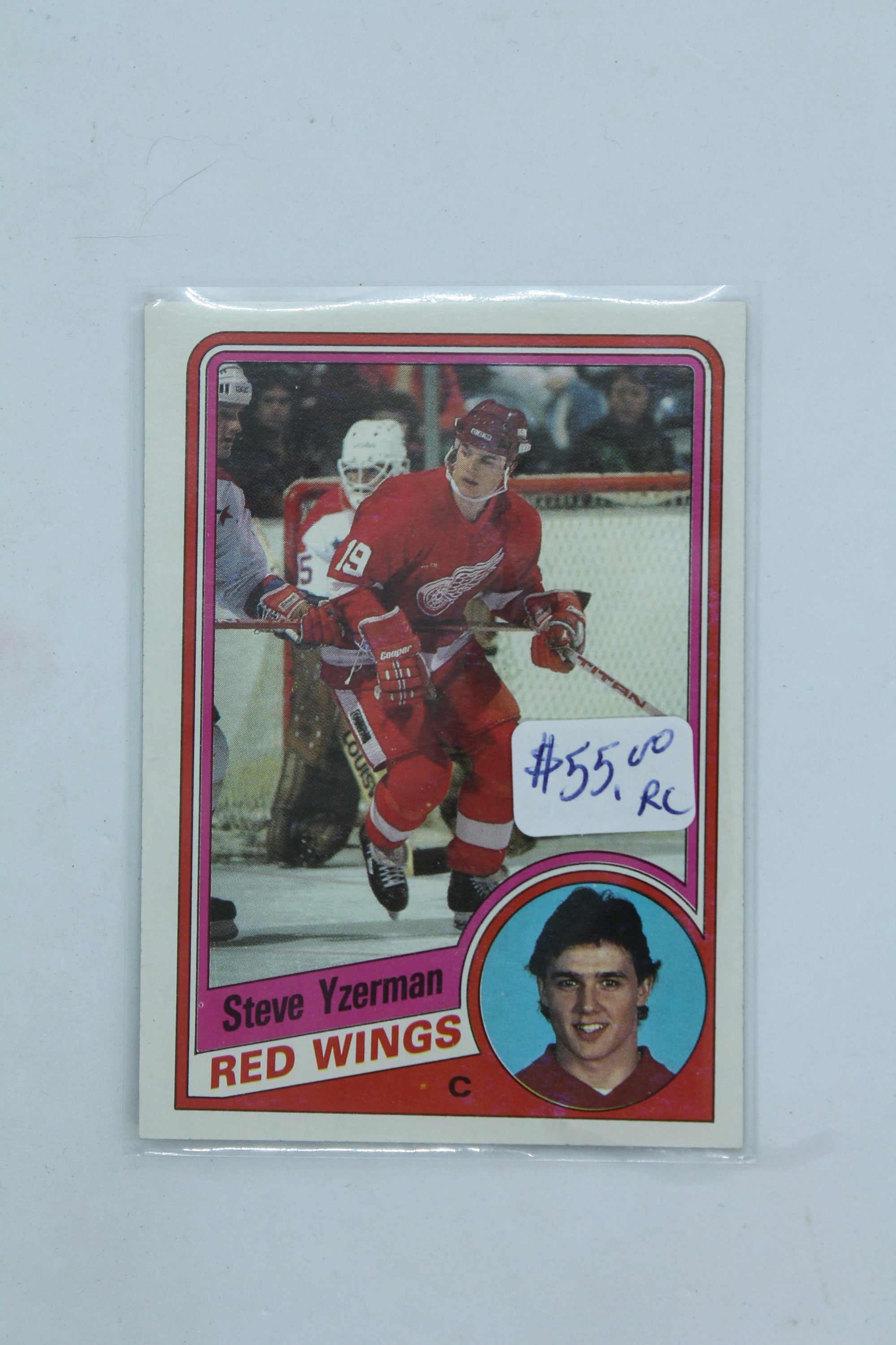 Steve Yzerman HOF 1984-85 Topps Rookie Card