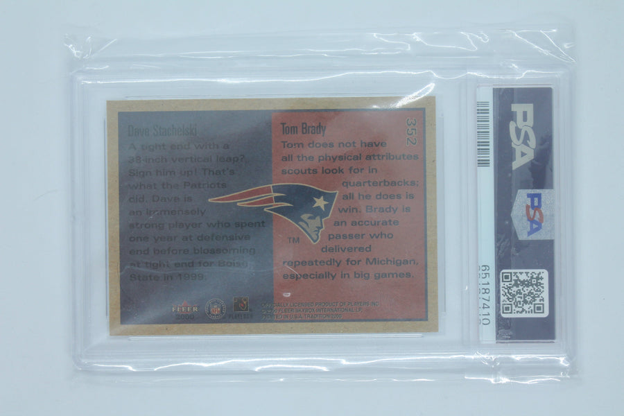 Tom Brady 2000 Fleer Tradition Rookie Card -  [PSA 8]