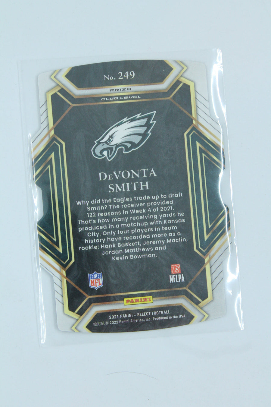 DeVonta Smith 2021 Panini Select Black and Gold Prizm Die-Cut Rookie Card